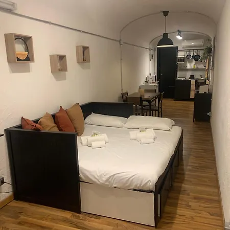 Domus Laura Rione Monti Διαμέρισμα